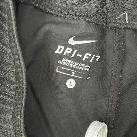 SOLD - 🌸 Nike Dri-fit pants - Picture 2 of 5